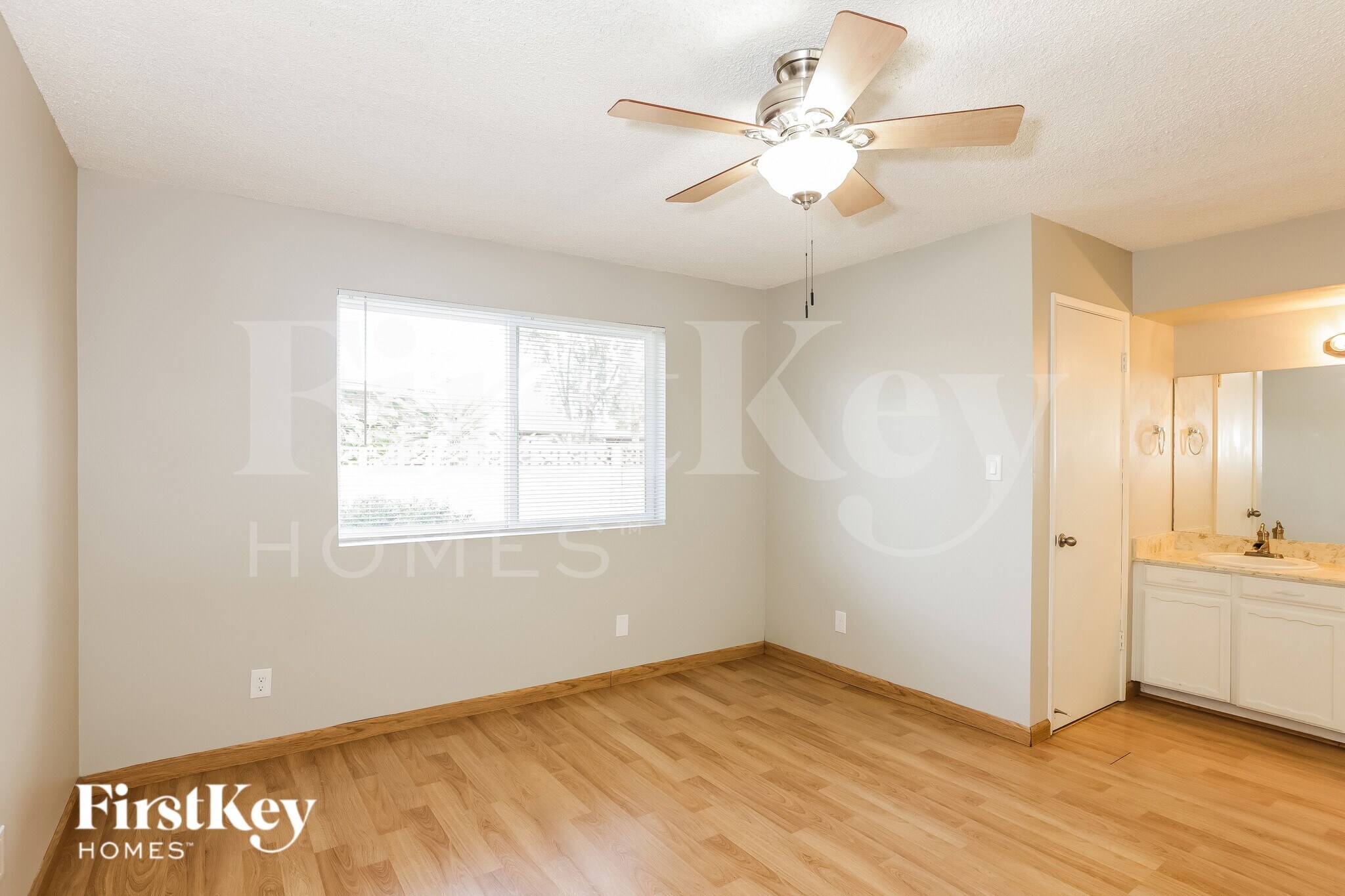Building Photo - 9047 N 36th Dr