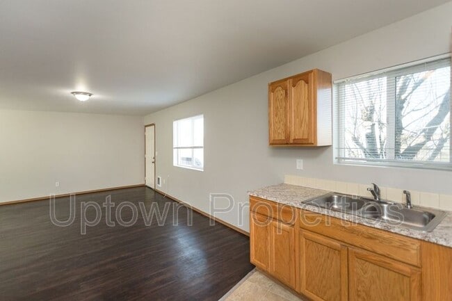 Building Photo - 7230 NE 18th Ave