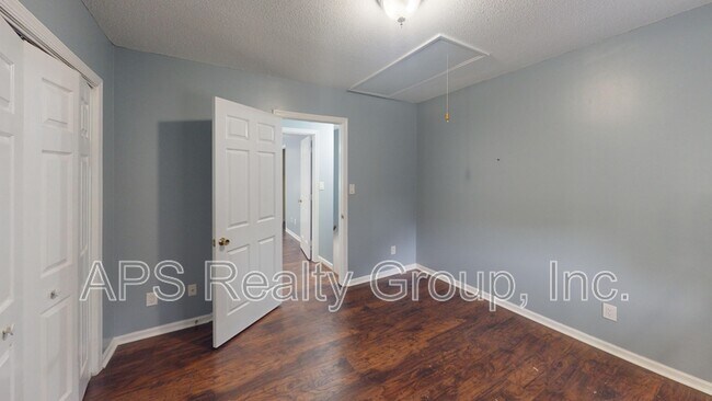 Building Photo - 533 Culpepper Ct