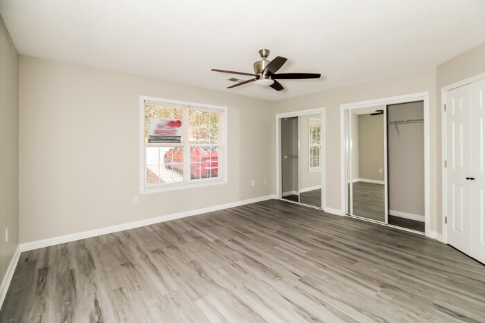 Building Photo - 213 Taylor Dr