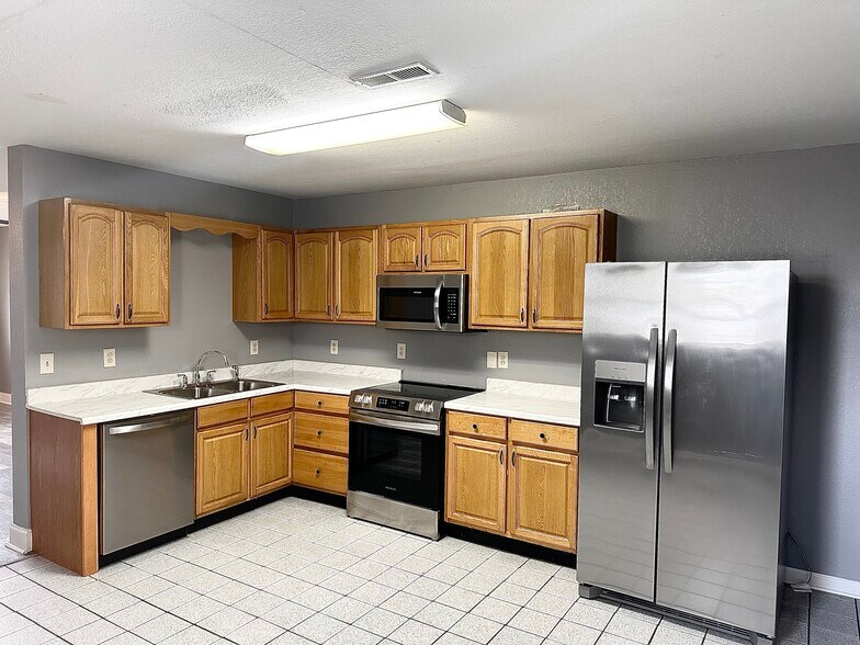 Primary Photo - 4124 Hooker Rd