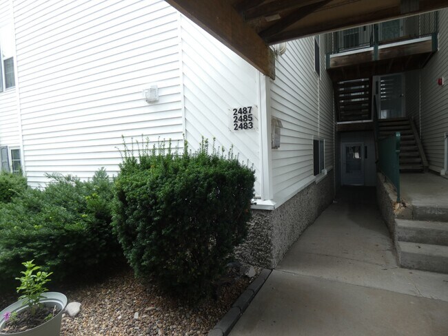Building Photo - 2483 NE 68th St