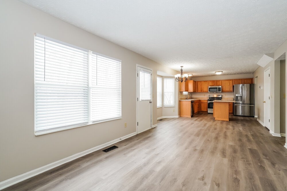 Building Photo - 2775 Southfield Village Dr