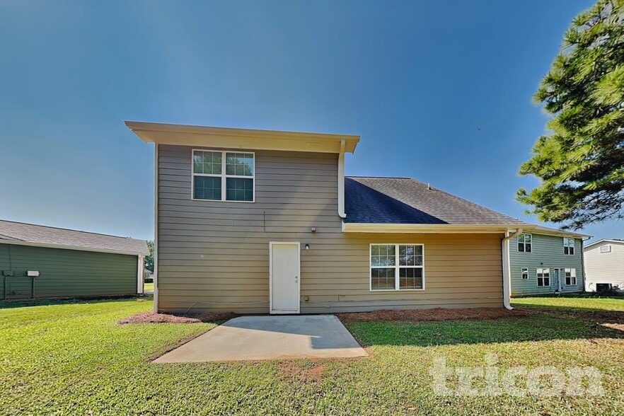 Building Photo - 517 Cathedral Dr