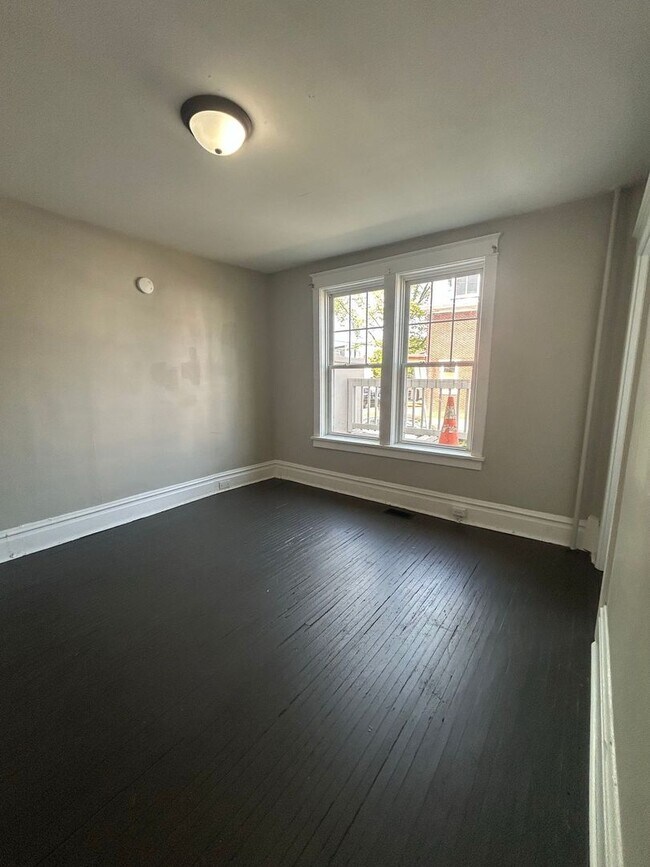 Building Photo - 2667 N 6th St