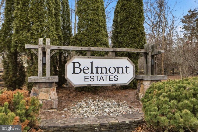 Building Photo - 43593 Mirror Terrace