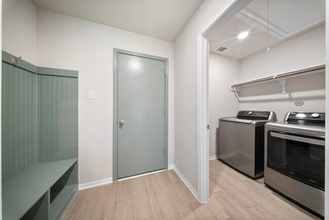 Building Photo - 21314 Tropisea Dr