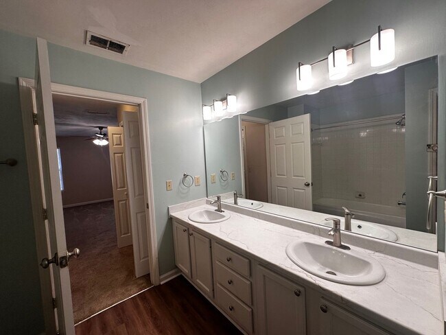 Building Photo - 7345 Hollis St