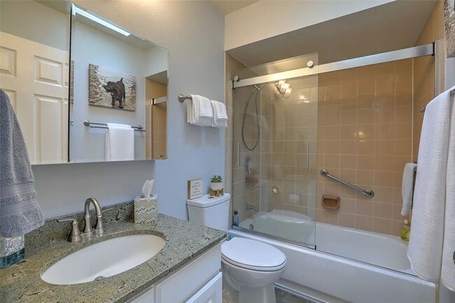 Building Photo - Midtown Santa Fe 3 Bed, 2 Bath, 2 Car Garage and EV Charger