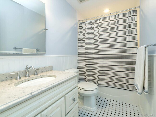 Building Photo - 17 Winans Pl