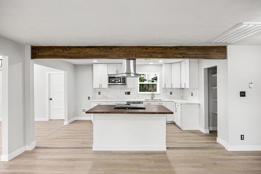 Building Photo - 4626 Holly St