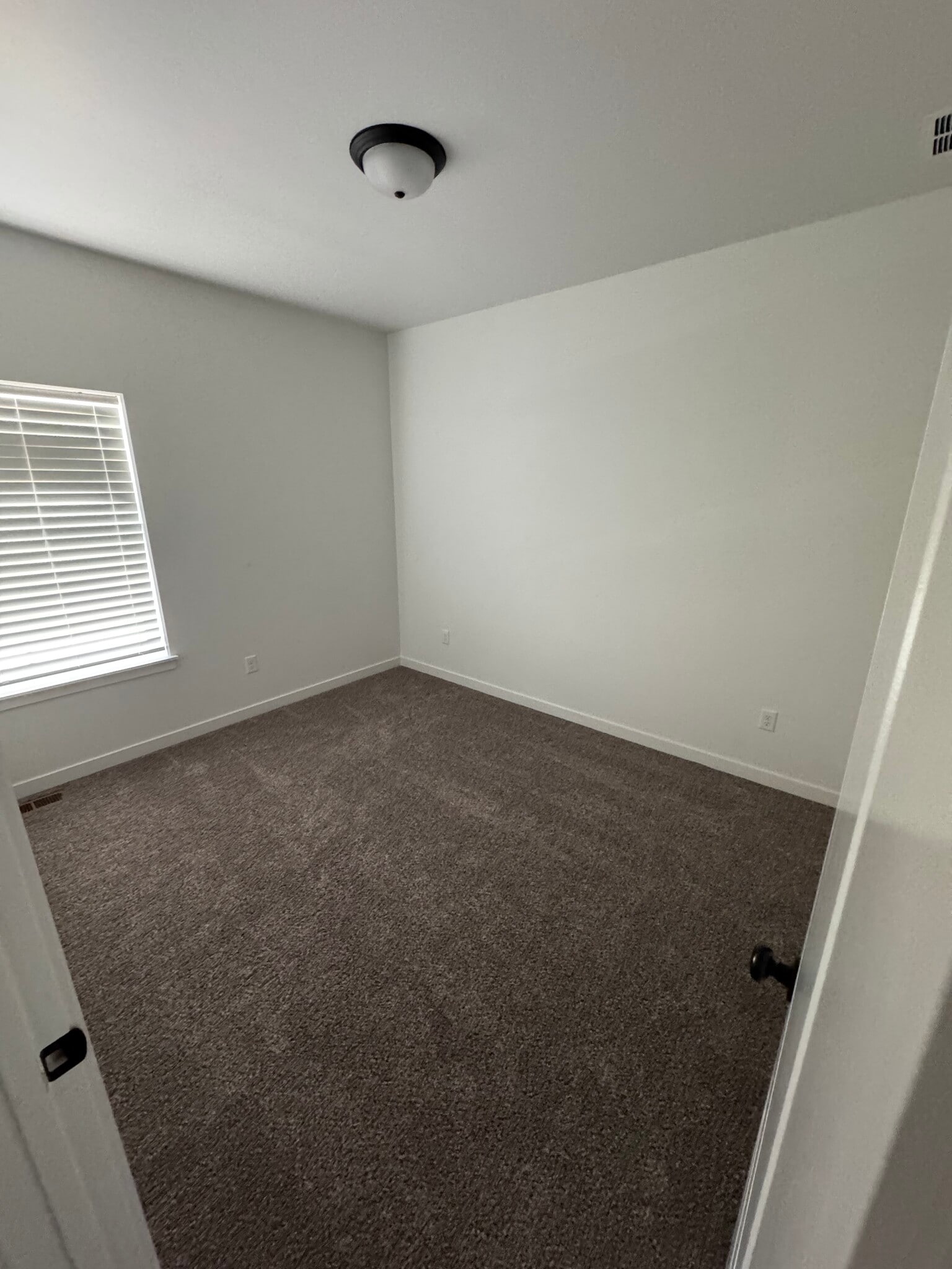 Third room with standard closet - 1264 Terra Ave