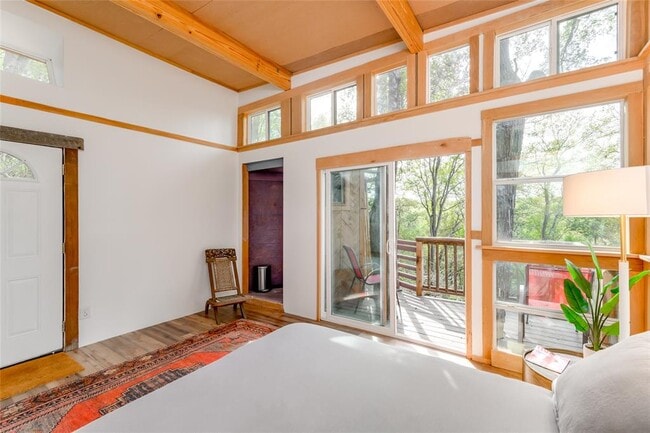 Building Photo - 5323 Downs Dr