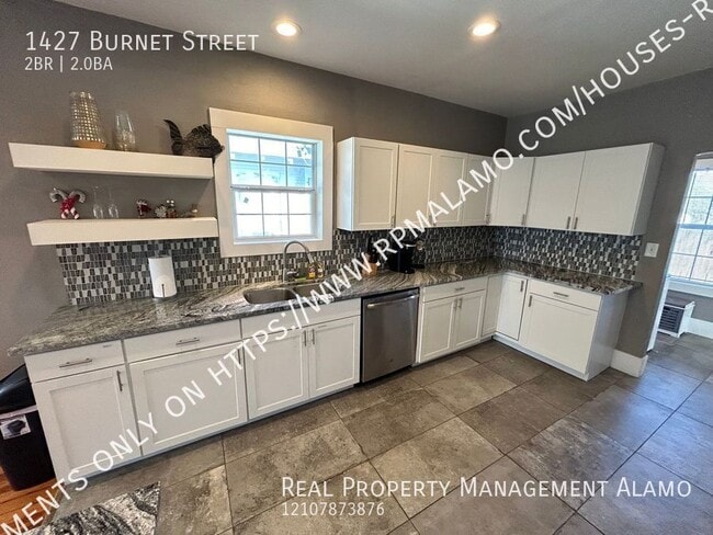 Building Photo - 1427 Burnet St