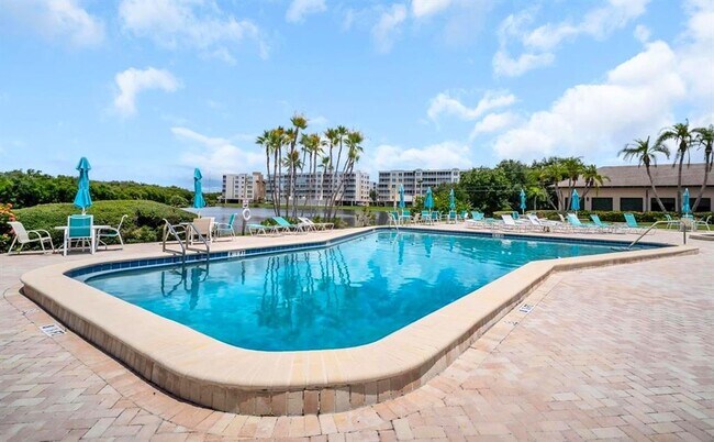 Building Photo - 10036 63rd Ave N