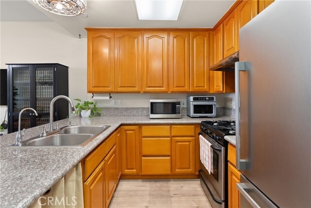 Building Photo - 17888 Alburtis Ave