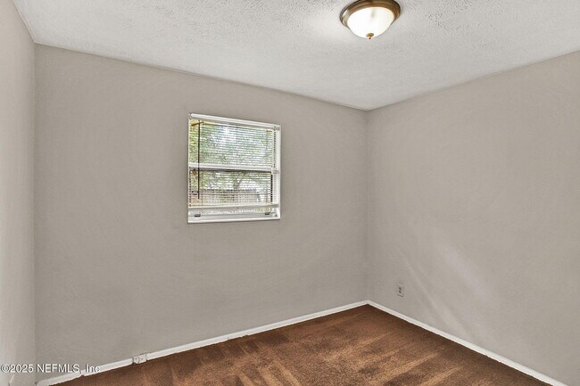 Building Photo - 7063 Wonderland Ct