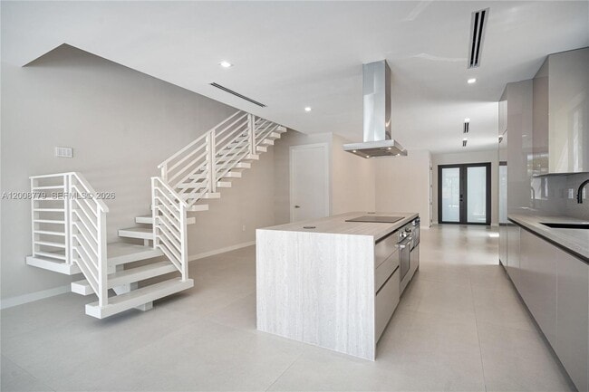 Building Photo - 1241 SW 23rd St