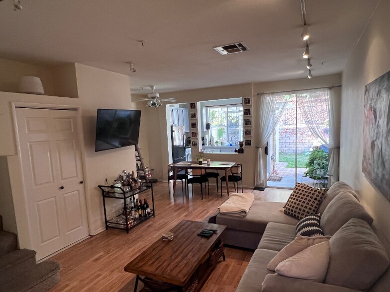 Primary Photo - 1457 Zehner Way