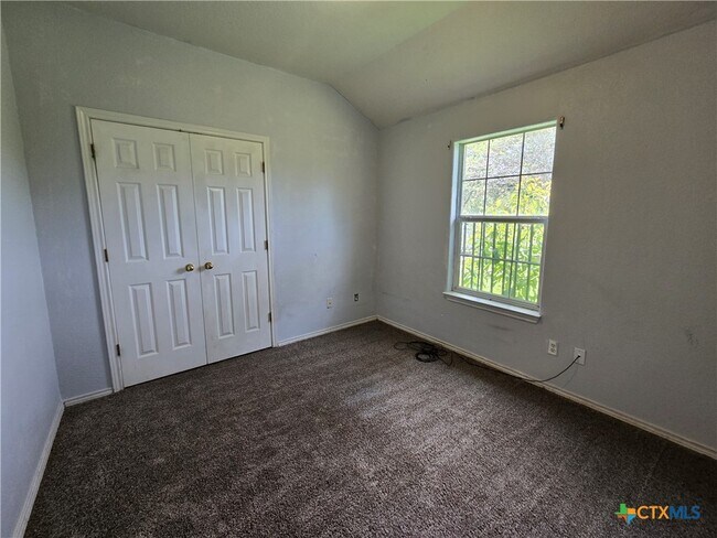 Building Photo - 761 Sheffield Rd