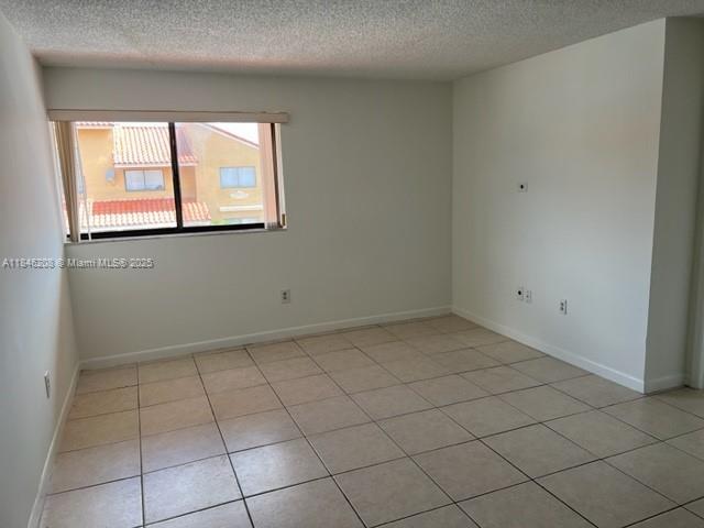 Building Photo - 2780 W 61st St