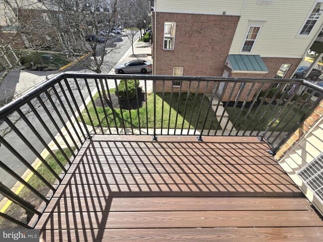 Building Photo - 1604 Post Oak Dr