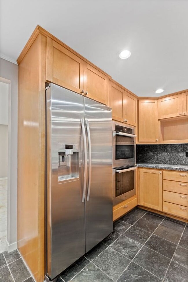 Building Photo - Stunning Private AIR CONDITIONED Dream Home in Coveted Bridal Trails