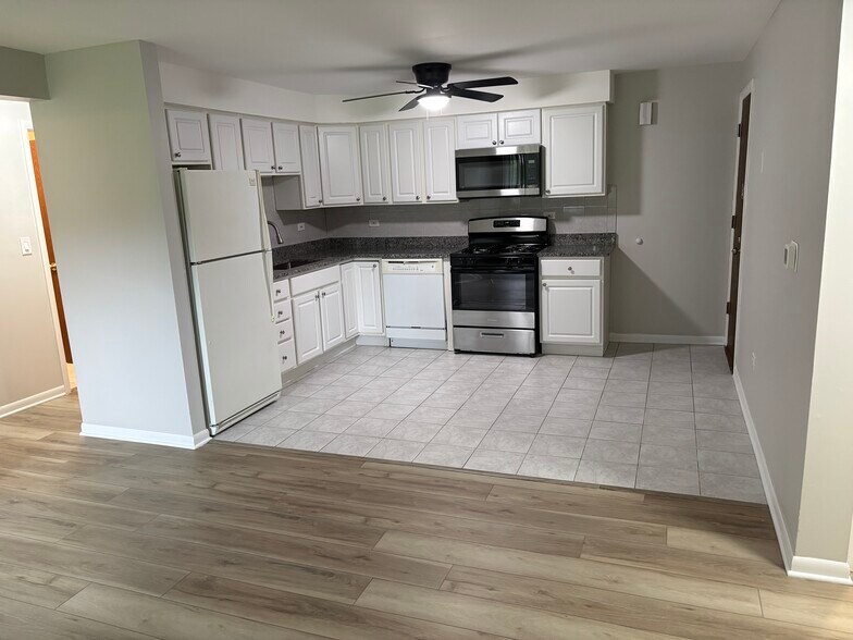 Building Photo - 509 Dempster St