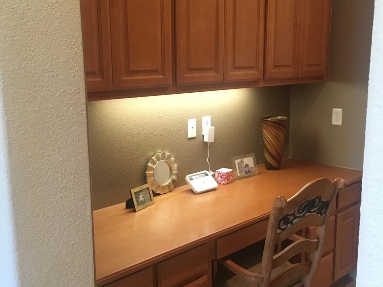 Hallway from Entry to Office - 1098 Columbus Way