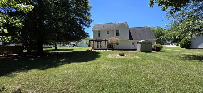 Building Photo - 3508 Selway Dr