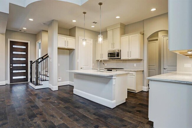 Building Photo - 4853 Benning Dr