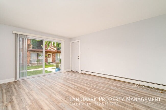 Building Photo - 9825 El Cameno Ln