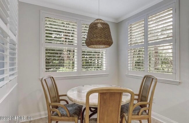 Building Photo - 156 Hidden Palms Ln