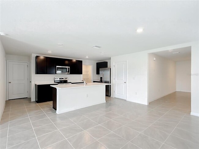 Building Photo - 8645 SW 45th Ct