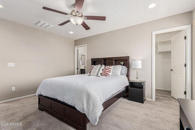 Building Photo - 7657 S Debra Dr