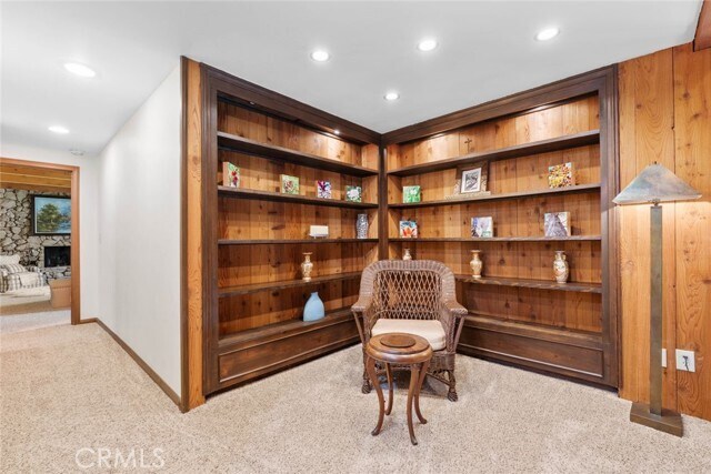 Building Photo - 887 Talisman Ln