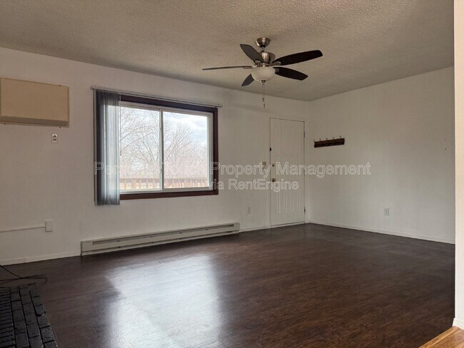 Building Photo - 2131 2nd Ave E