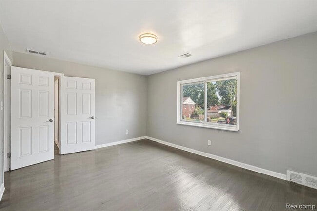 Building Photo - 19211 Birwood St