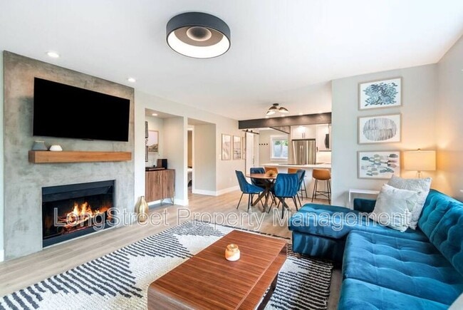 Building Photo - 4980 S Landing Dr