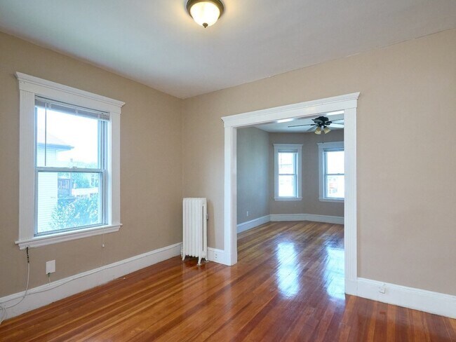 Building Photo - 447 Ashmont St