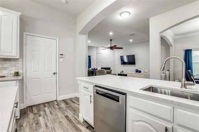 Building Photo - 13981 Fall Harvest Dr