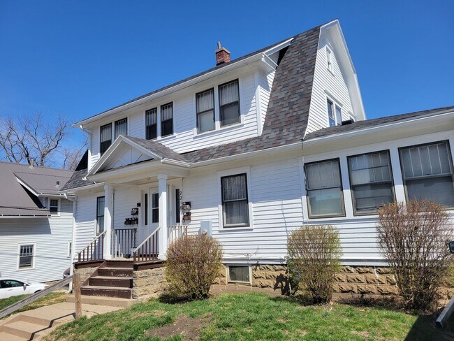 Building Photo - 2216 Merner Ave