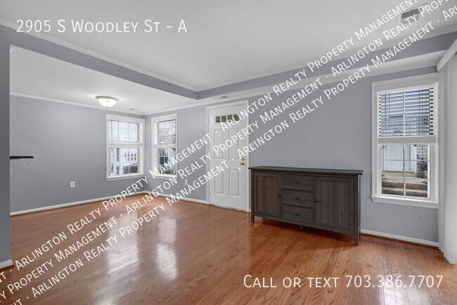 Building Photo - 2905 S Woodley St