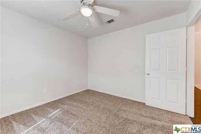 Building Photo - 4703 Mildred Ave