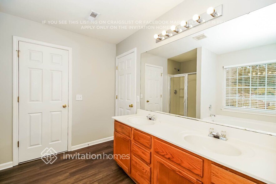 Building Photo - 173 Mellwood Dr