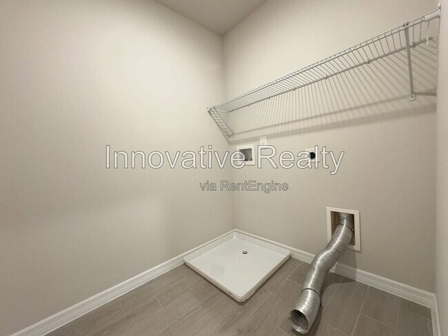 Building Photo - 2484 Sweet Viburnum Wy