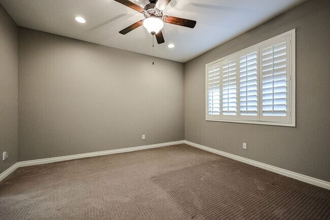 Building Photo - COMING SOON! Great Location!Stunning 6-bedroom Plus 7, 4.5-bathroom home located in Chandler