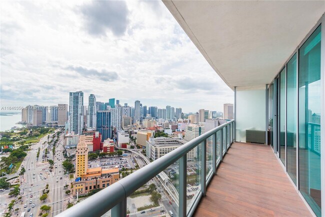 Building Photo - 888 Biscayne Blvd