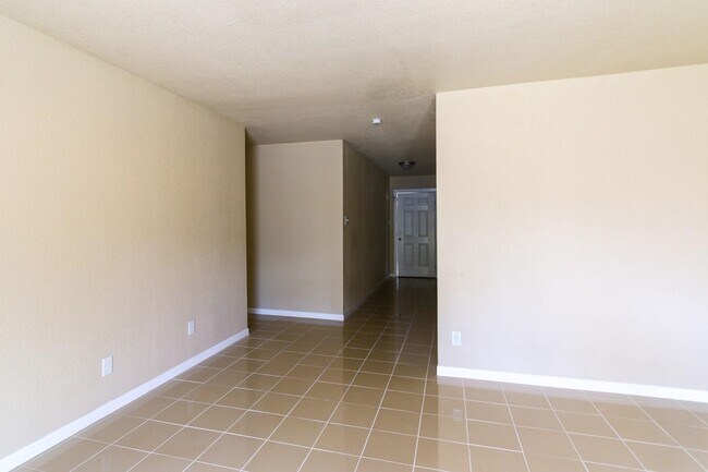 Building Photo - 7626 Troulon Dr