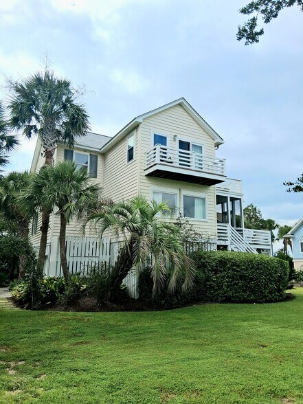 Building Photo - 12 Seahorse Ct